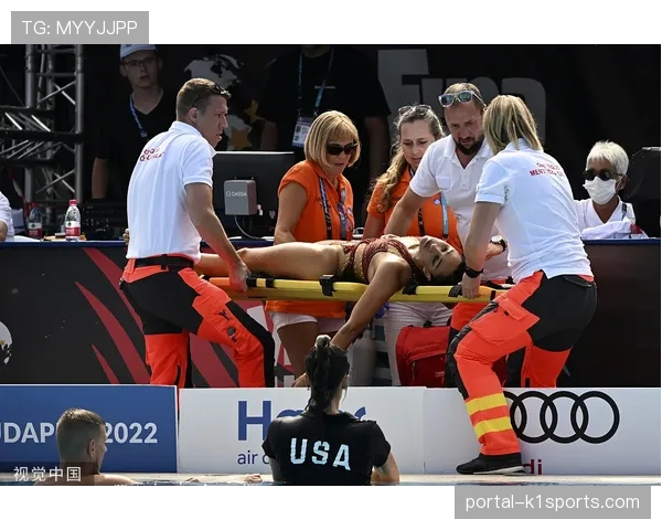 克里斯坦特赛后拥抱儿子，铁汉柔情一幕感动观众