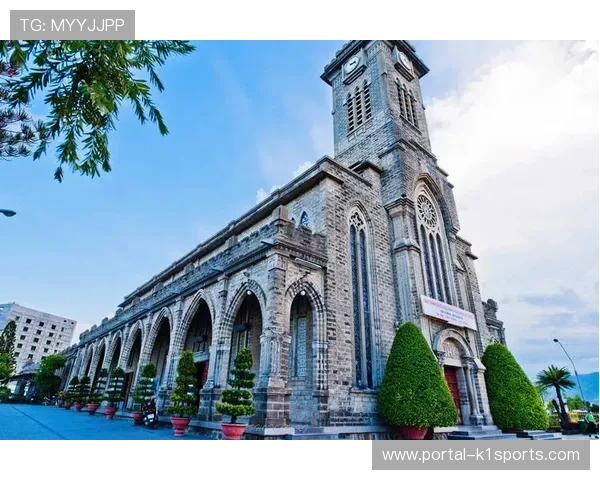 王子公园球场肋骨状外观为法国受保护建筑地标