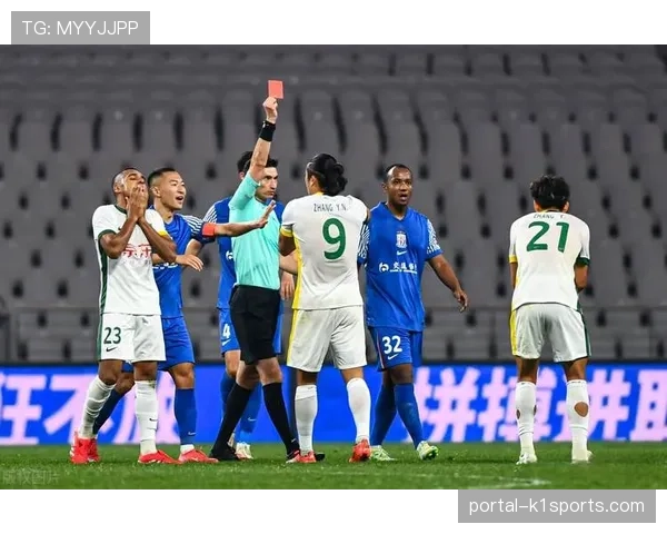 世界杯对中超影响：联赛不停摆，球队需应对球员抽调与赛程密集